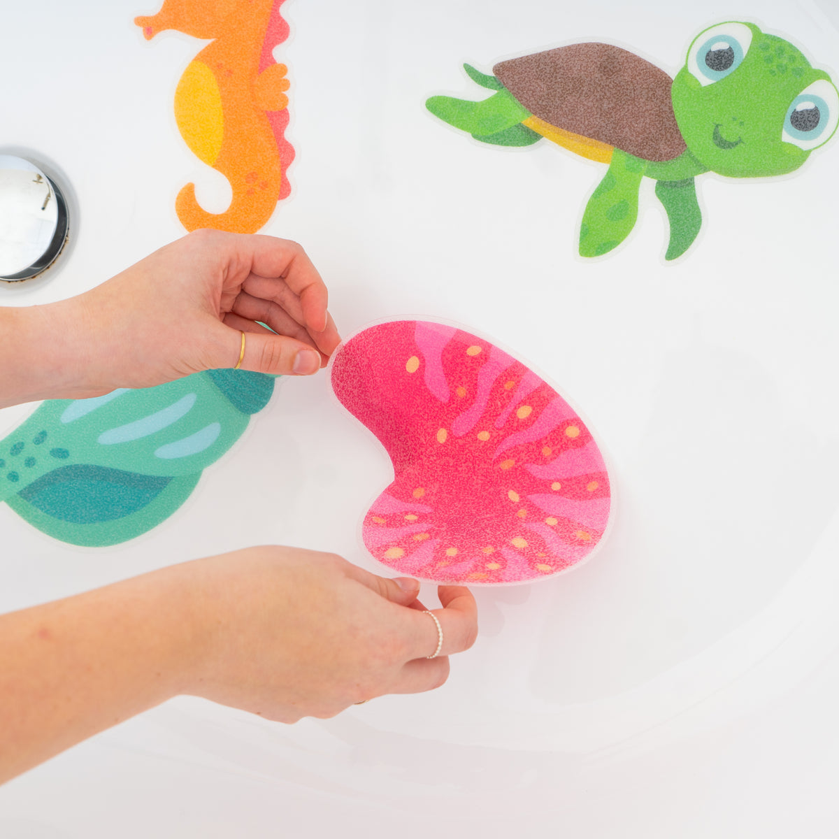 Glo pals | Bathtub stickers | Guppy grips