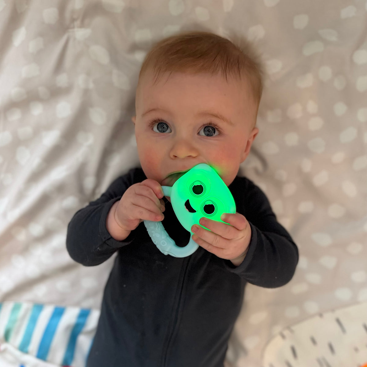 Glo pals | Light up rattle | Lumi